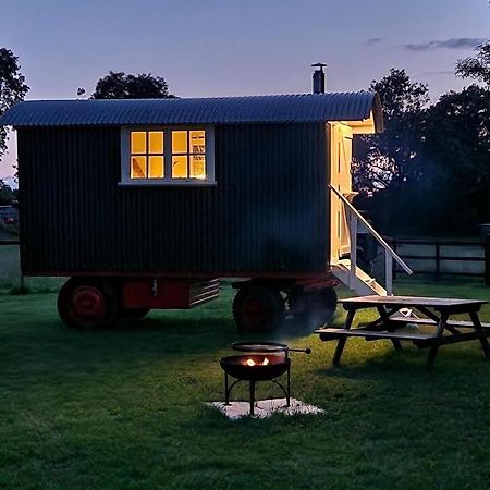 The Delkin Shepherds Huts คาสเซิลโคมบ์ ภายนอก รูปภาพ