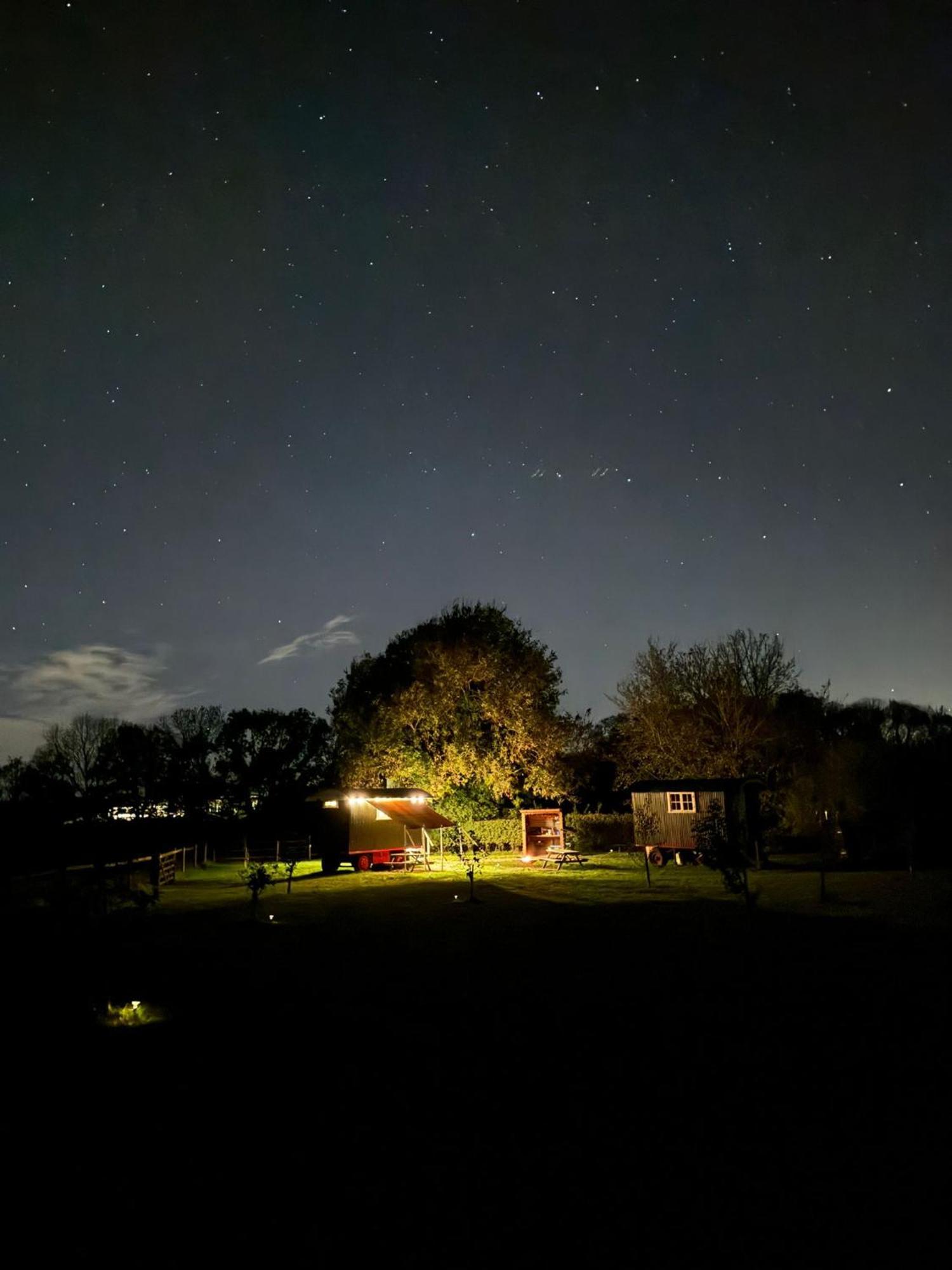 The Delkin Shepherds Huts คาสเซิลโคมบ์ ภายนอก รูปภาพ