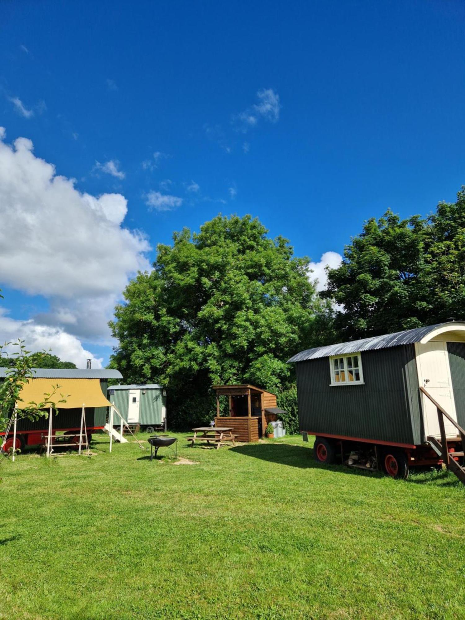 The Delkin Shepherds Huts คาสเซิลโคมบ์ ภายนอก รูปภาพ