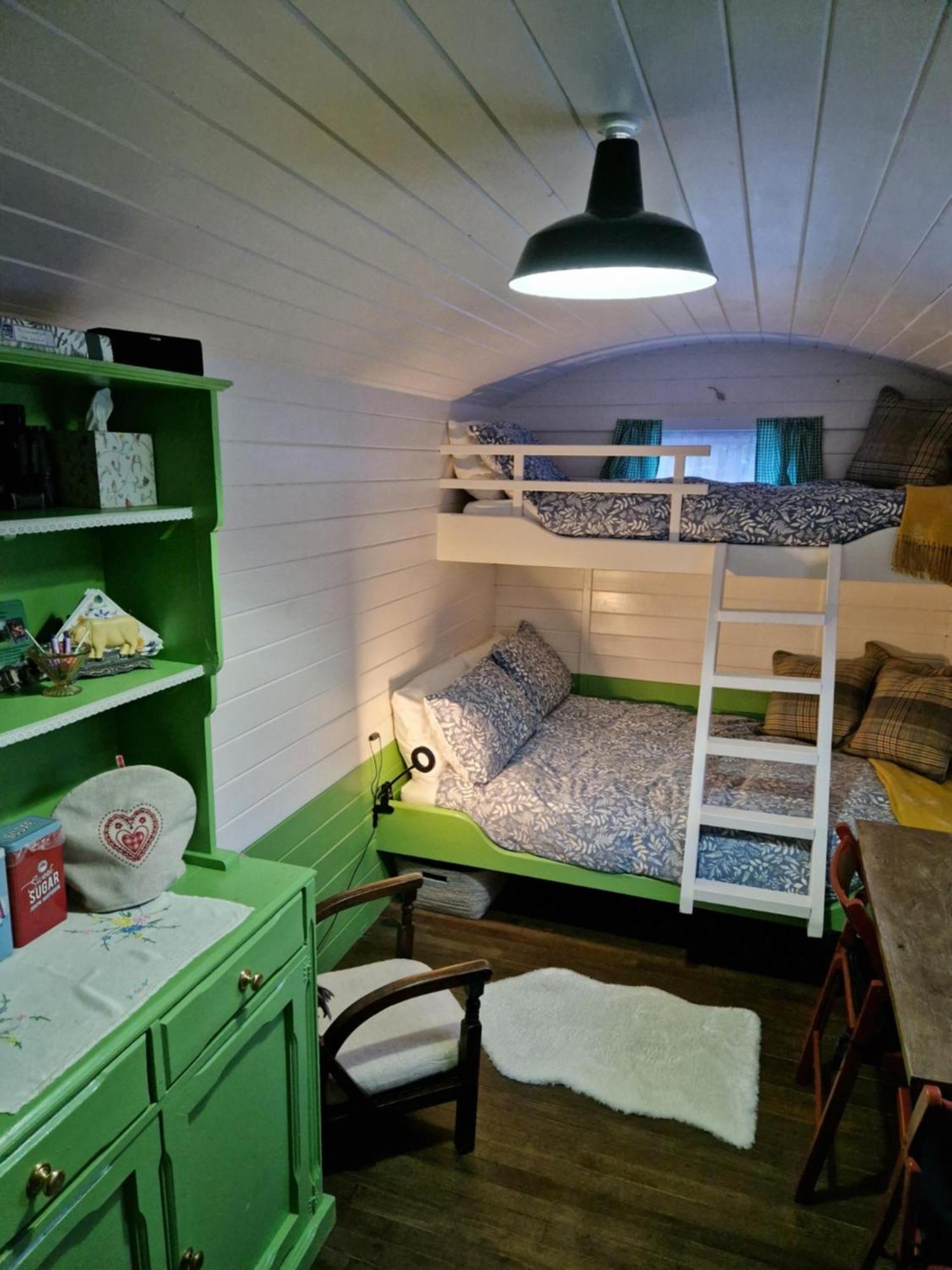 The Delkin Shepherds Huts คาสเซิลโคมบ์ ภายนอก รูปภาพ